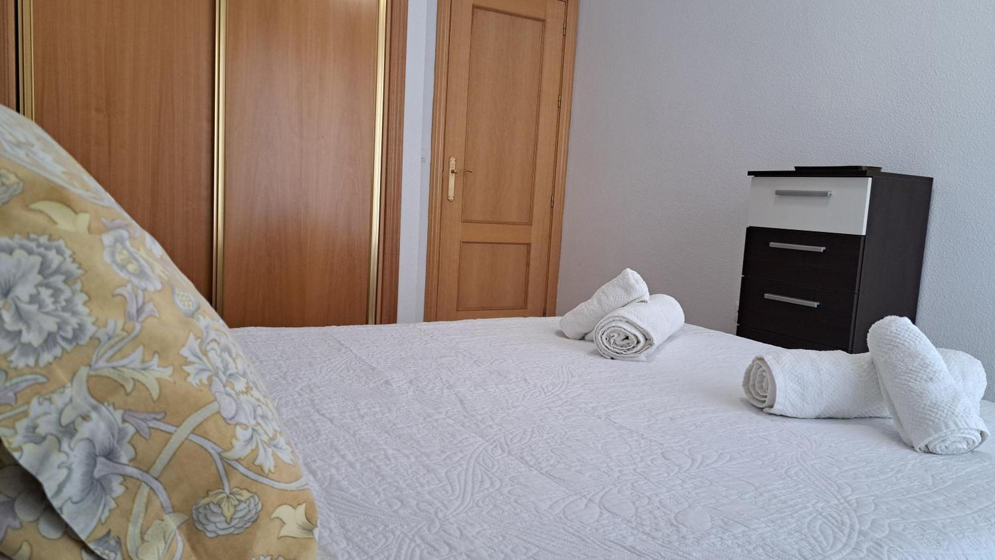 Apartamentos Maria Cristina Con Parking Gratis Кордова Экстерьер фото