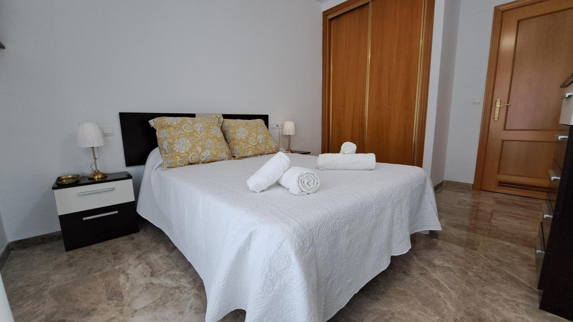 Apartamentos Maria Cristina Con Parking Gratis Кордова Экстерьер фото