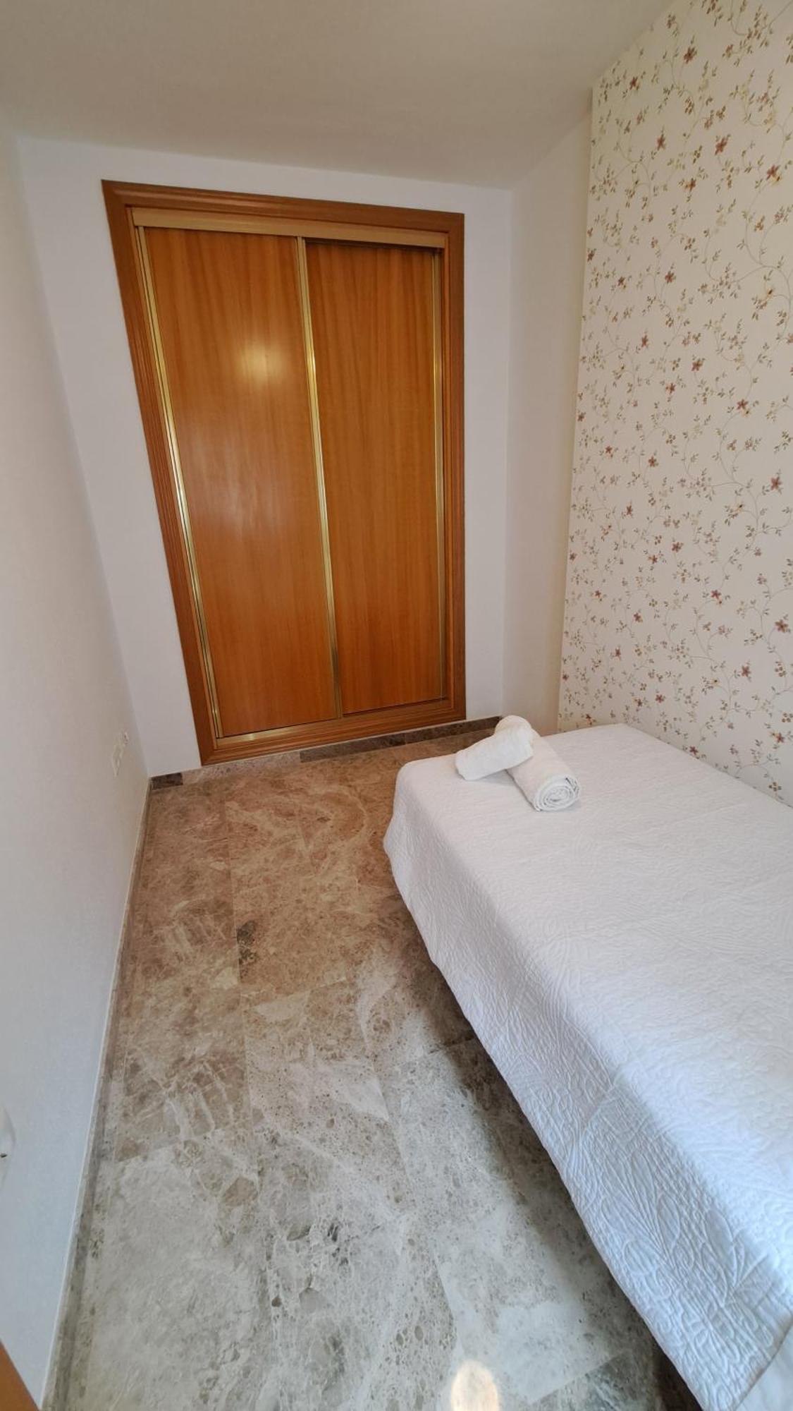 Apartamentos Maria Cristina Con Parking Gratis Кордова Экстерьер фото