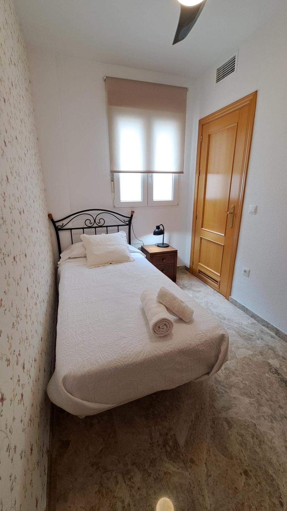 Apartamentos Maria Cristina Con Parking Gratis Кордова Экстерьер фото
